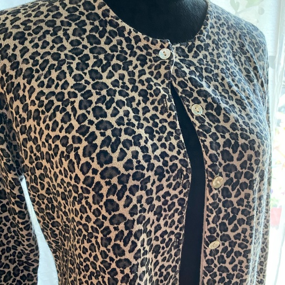 Cute Grey Leopard Print Cardigan. Sz M. - Picture 4 of 4